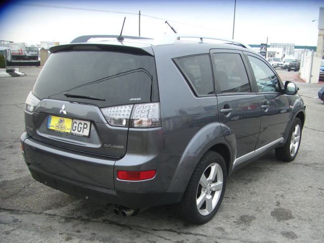 MITSUBISHI OUTLANDER 2.0 DID 140CV 4X4 7 PLAZAS