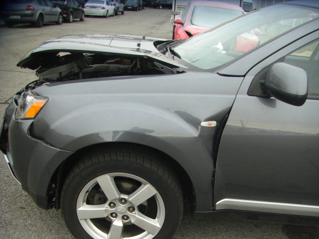 MITSUBISHI OUTLANDER 2.0 DID 140CV 4X4 7 PLAZAS