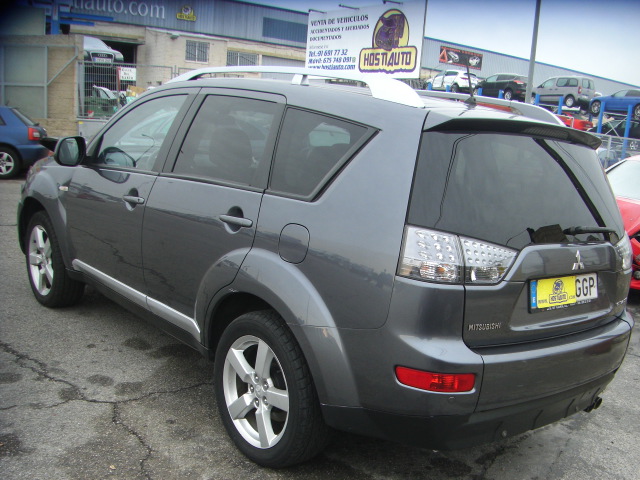 MITSUBISHI OUTLANDER 2.0 DID 140CV 4X4 7 PLAZAS