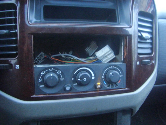 MITSUBISHI MONTERO V60 3.5 GASOLINA 203CV AUTOMATICO 4X4