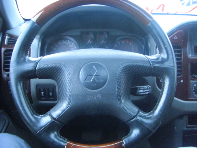 MITSUBISHI MONTERO V60 3.5 GASOLINA 203CV AUTOMATICO 4X4