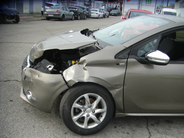 PEUGEOT 208 1.4 HDI 68CV