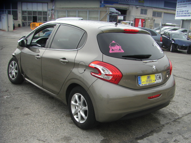 PEUGEOT 208 1.4 HDI 68CV