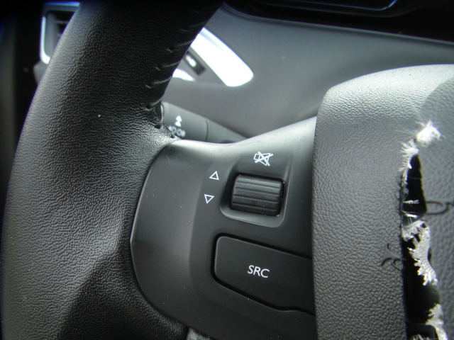 PEUGEOT 208 1.4 HDI 68CV