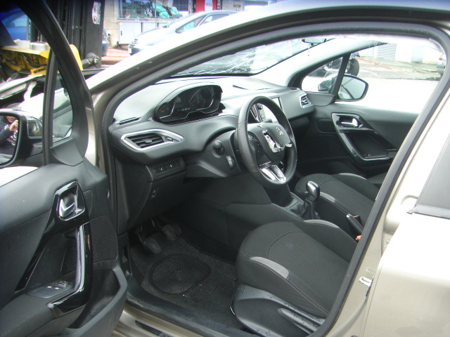PEUGEOT 208 1.4 HDI 68CV