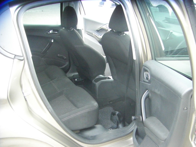 PEUGEOT 208 1.4 HDI 68CV