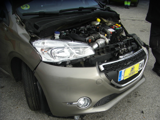 PEUGEOT 208 1.4 HDI 68CV