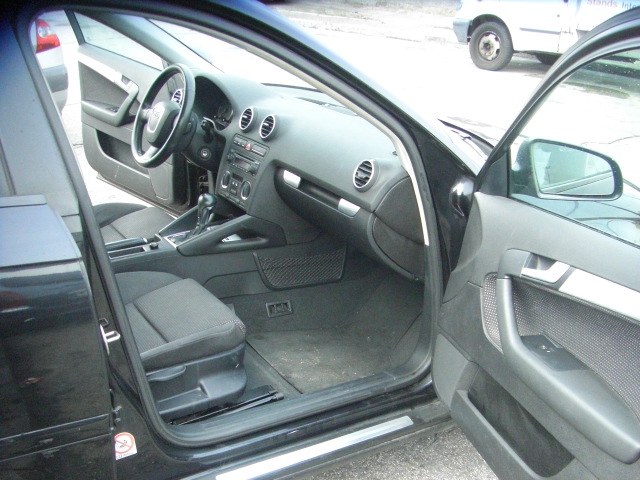 AUDI A-3 2.0 TDI 140CV AUTOMATICO