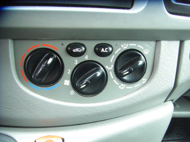 OPEL VIVARO 2.0 CDTI 115CV 9 PLAZAS