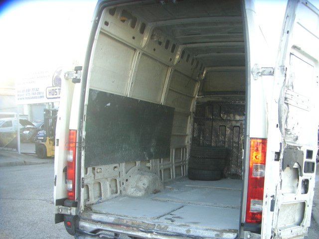 IVECO 35S14 2.3 D 136CV FURGON