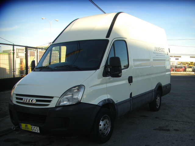 IVECO 35S14 2.3 D 136CV FURGON