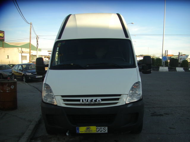IVECO 35S14 2.3 D 136CV FURGON