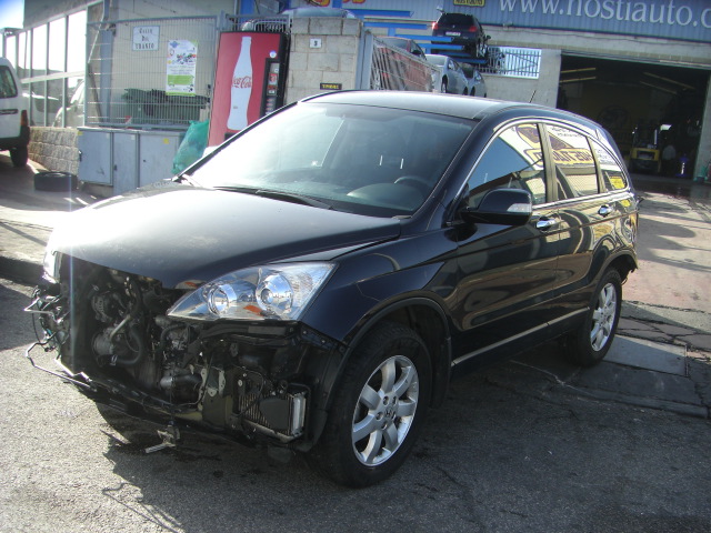 accidentado.vehiculo con golpe delantero y trasero,arrancando y andando,airbags ok,cd,clima,tempomat..