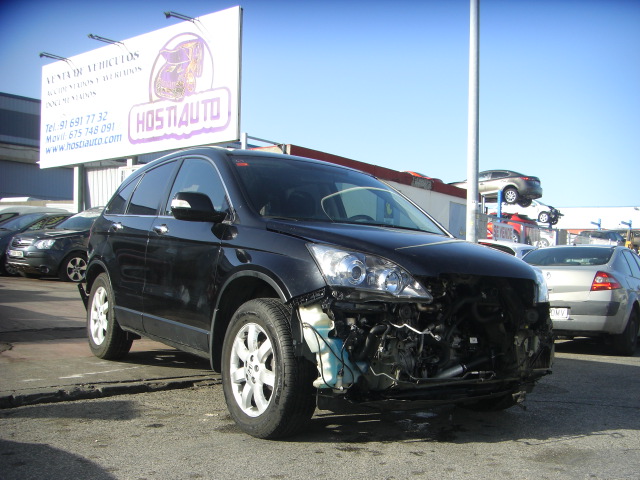 accidentado.vehiculo con golpe delantero y trasero,arrancando y andando,airbags ok,cd,clima,tempomat..