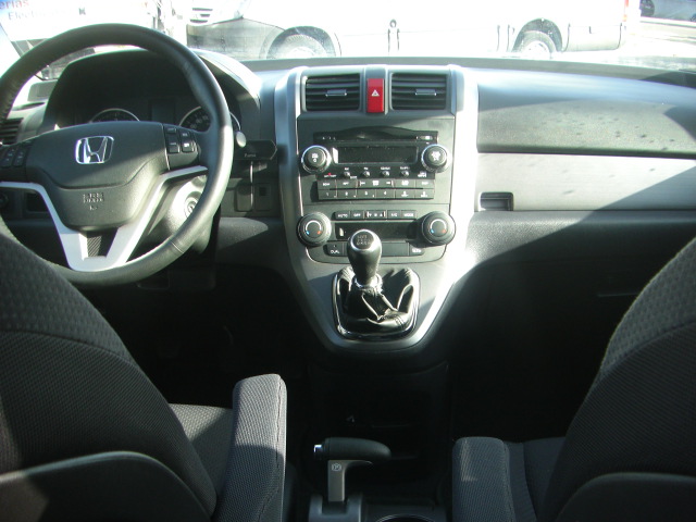 accidentado.vehiculo con golpe delantero y trasero,arrancando y andando,airbags ok,cd,clima,tempomat..