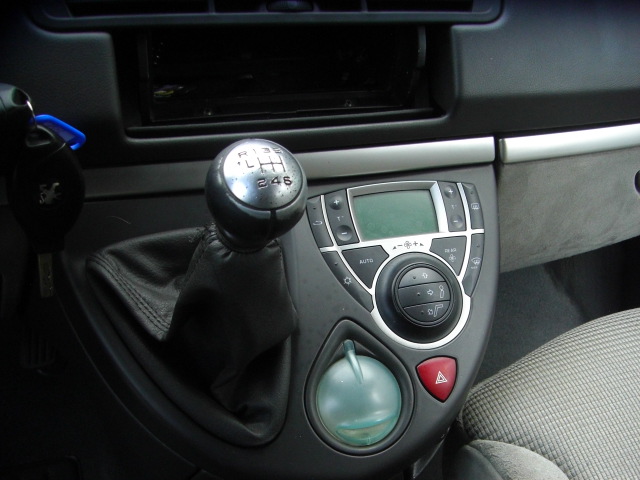 PEUGEOT 807 2.2 HDI 130CV