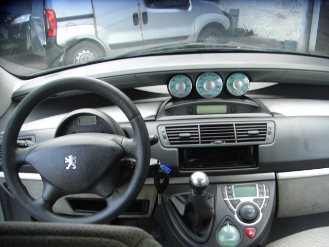 PEUGEOT 807 2.2 HDI 130CV