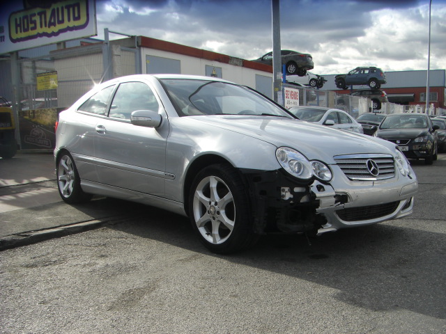 MERCEDES SPORTCOUPE 200 CDI