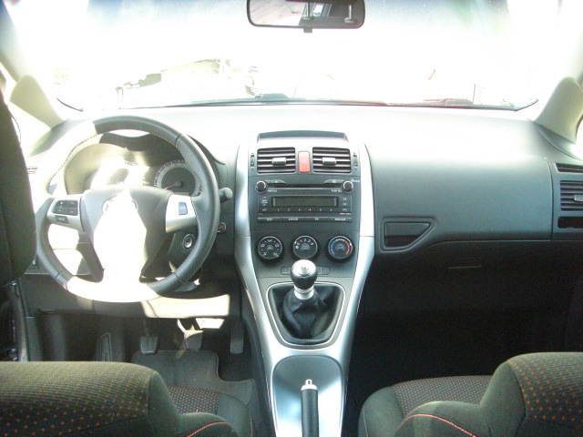 TOYOTA AURIS TS 2.0D4D 126CV