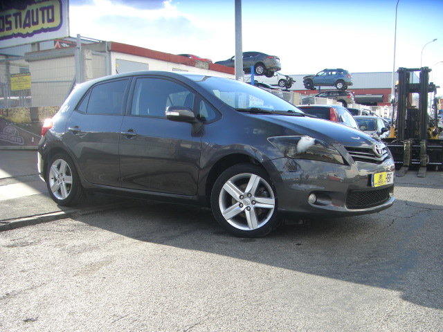 TOYOTA AURIS TS 2.0D4D 126CV