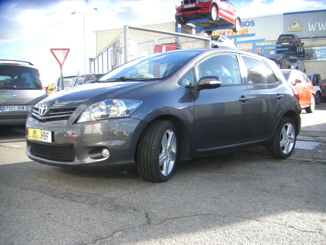 TOYOTA AURIS TS 2.0D4D 126CV