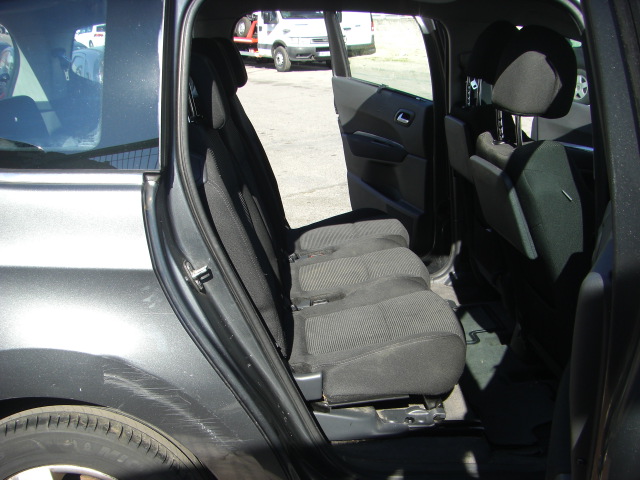 PEUGEOT 5008 1.6 HDI 7 PLAZAS