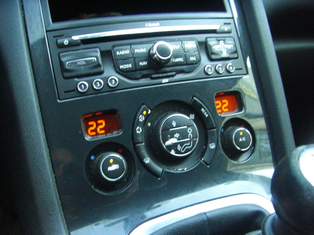 PEUGEOT 5008 1.6 HDI 7 PLAZAS