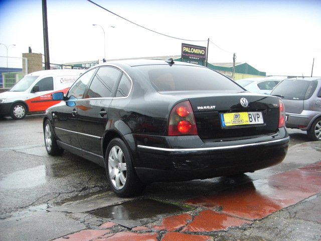 VW PASSAT 1.9TDI 130CV AUTO