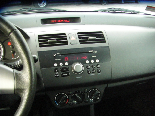 SUZUKI SWIFT 1.3 GLX 75CV DDIS