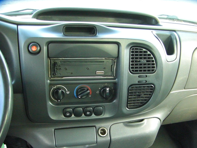 FORD TRANSIT 2.4 D 138CV 