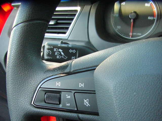 SEAT TOLEDO 1.6 TDI 105CV