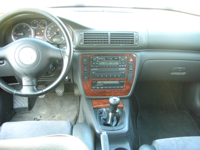 VOLKSWAGEN PASSAT 1.9 TDI 130CV