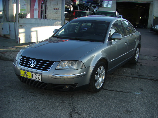 VOLKSWAGEN PASSAT 1.9 TDI 130CV
