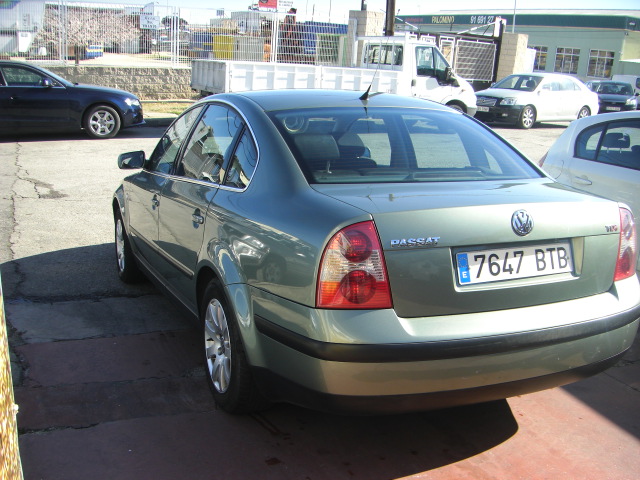 VOLKSWAGEN PASSAT 1.9 TDI 130CV