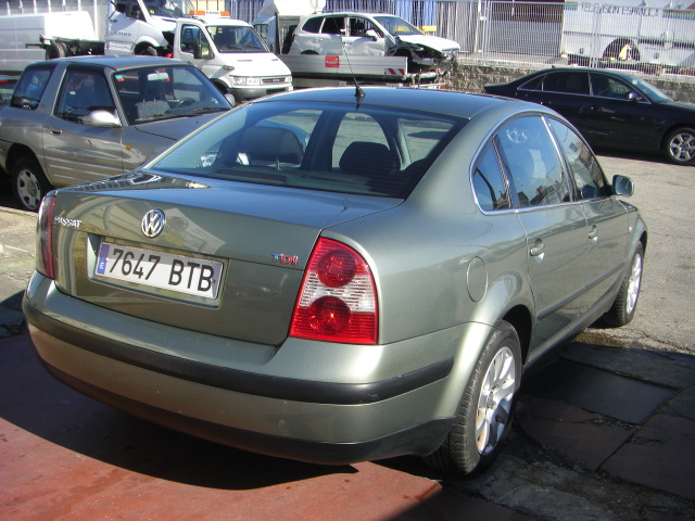 VOLKSWAGEN PASSAT 1.9 TDI 130CV