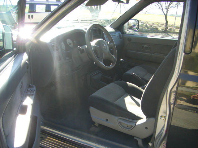 NISSAN PIC-KUP DOBLE CABINA 2.5 T 133CV 