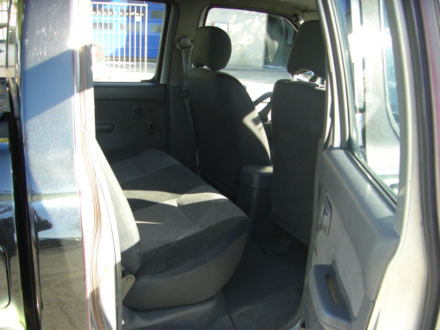 NISSAN PIC-KUP DOBLE CABINA 2.5 T 133CV 