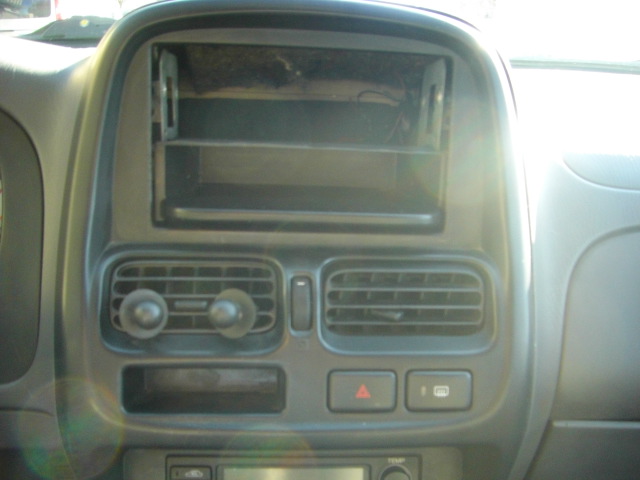 NISSAN PIC-KUP DOBLE CABINA 2.5 T 133CV 