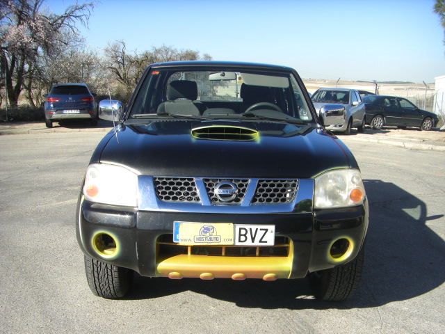 NISSAN PIC-KUP DOBLE CABINA 2.5 T 133CV 