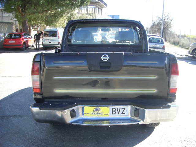 NISSAN PIC-KUP DOBLE CABINA 2.5 T 133CV 