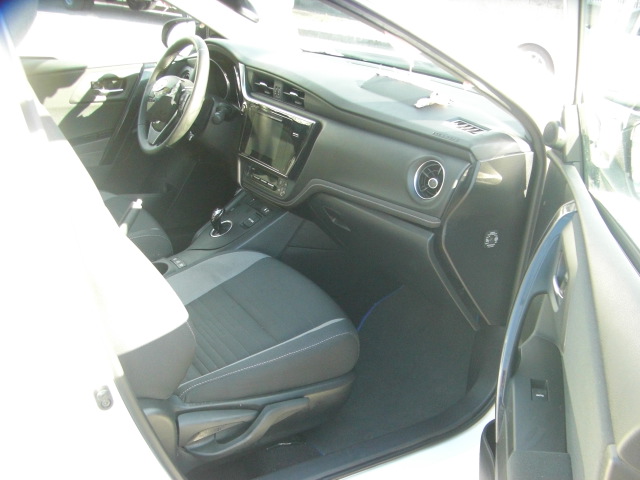 TOYOTA AURIS HIBRID 1.8 99CV FAMILIAR