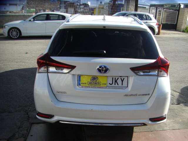 TOYOTA AURIS HIBRID 1.8 99CV FAMILIAR