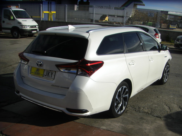 TOYOTA AURIS HIBRID 1.8 99CV FAMILIAR