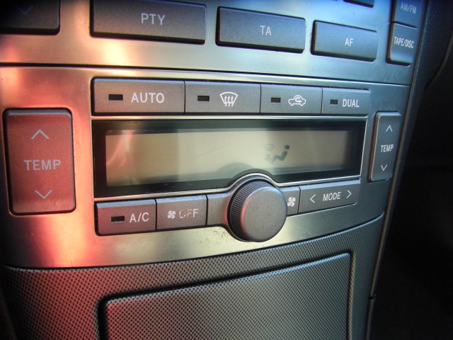 TOYOTA AVENSIS FAMILIAR 2.2 D4D 150CV