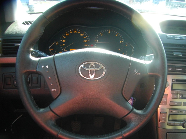 TOYOTA AVENSIS FAMILIAR 2.2 D4D 150CV