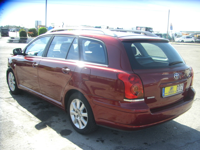 TOYOTA AVENSIS FAMILIAR 2.2 D4D 150CV