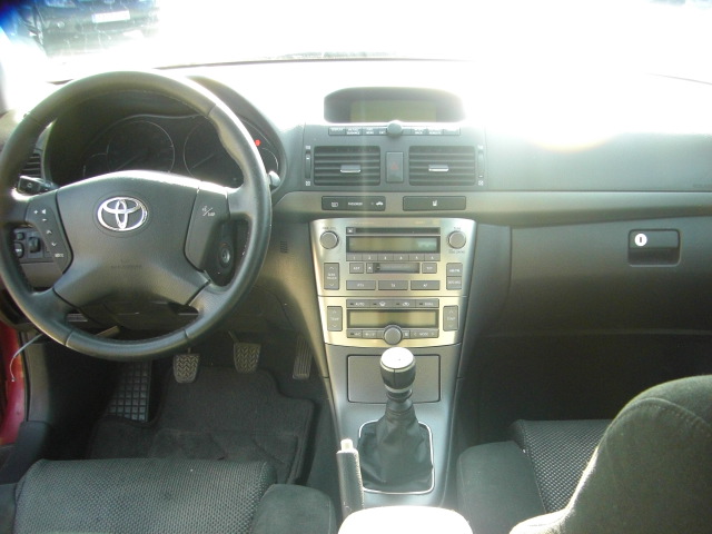 TOYOTA AVENSIS FAMILIAR 2.2 D4D 150CV