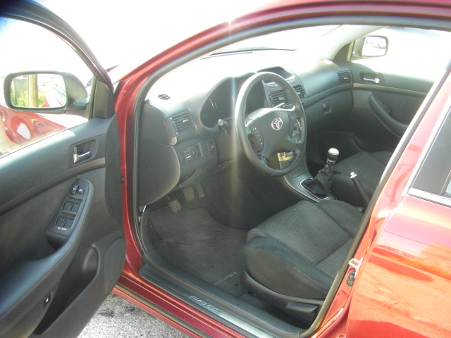 TOYOTA AVENSIS FAMILIAR 2.2 D4D 150CV