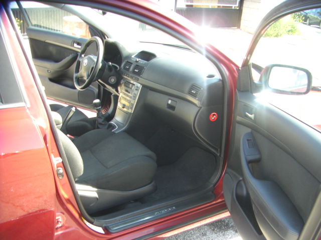 TOYOTA AVENSIS FAMILIAR 2.2 D4D 150CV