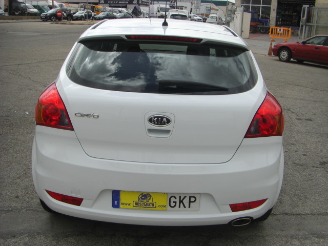 KIA CEE´D 1.6 GASOLINA 126CV